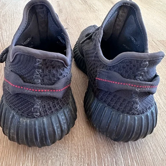 ADIDAS YEEZY